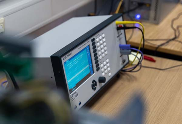 功率分析儀在工業節(jié)能中的應用案例分享